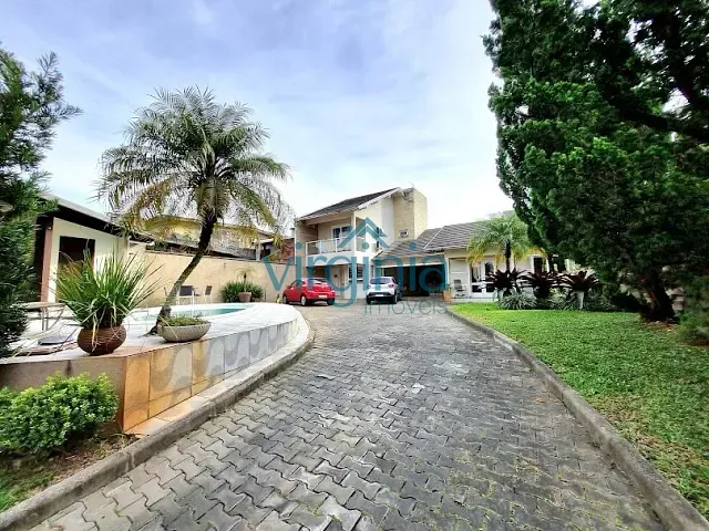 Casa com 600m² 3 quartos e 3 banheiros, à venda, no bairro Centro em Estância Velha