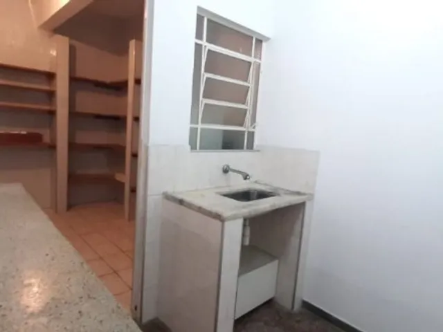 Casa 3 quartos e 2 banheiros, à venda ou para alugar, no bairro Centro em Santo André