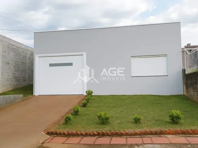 Casa 1 quarto e 2 banheiros, à venda, no bairro Demoliner em Erechim