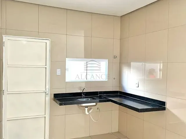 Casa 2 quartos e 1 banheiro, à venda, no bairro Jóia em Timon