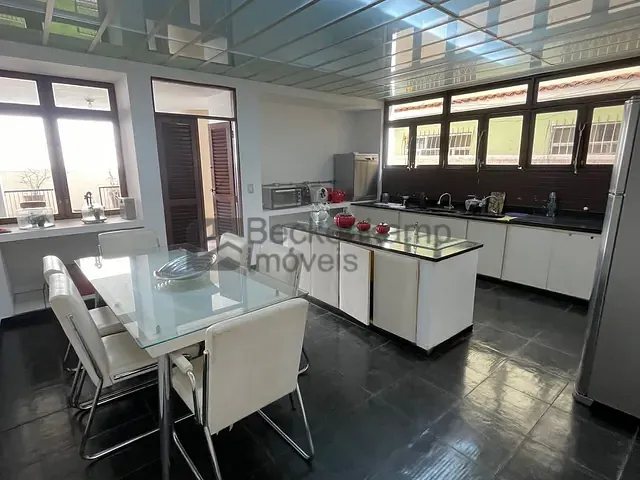 Casa 4 quartos e 5 banheiros, à venda, no bairro Jardim Amália em Volta Redonda