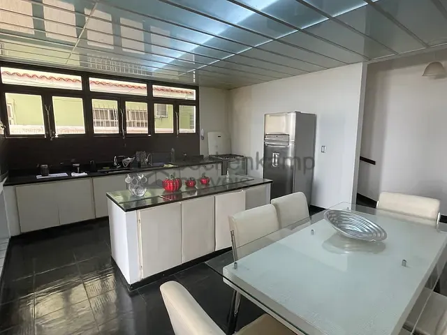 Casa 4 quartos e 5 banheiros, à venda, no bairro Jardim Amália em Volta Redonda