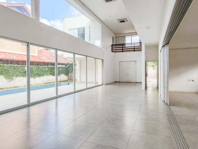 Foto do Casa - Cond agua cristal - bonita, espaçosa e confortavel casa de 04 suites e 05 vagas | Ética Empreendimentos