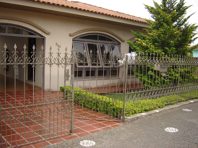 Casa com 495m² 4 quartos e 3 banheiros, à venda, no bairro Jardim Carvalho em Ponta Grossa