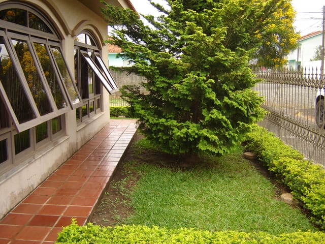 Casa com 495m² 4 quartos e 3 banheiros, à venda, no bairro Jardim Carvalho em Ponta Grossa