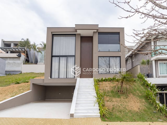 Casa com 441m² 4 quartos e 6 banheiros, à venda, no bairro Alphaville em Santana de Parnaíba