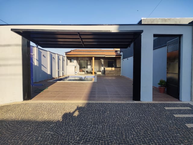 Foto do Casa - Edícula Ampla com Piscina para Locação e Venda no Loteamento São Francisco, Piracicaba, SP – Ideal para Morar ou Renda Extra! | PiraHost