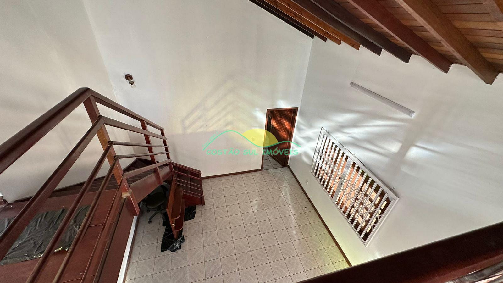 Casa à venda e aluguel com 3 quartos, 240m² - Foto 11