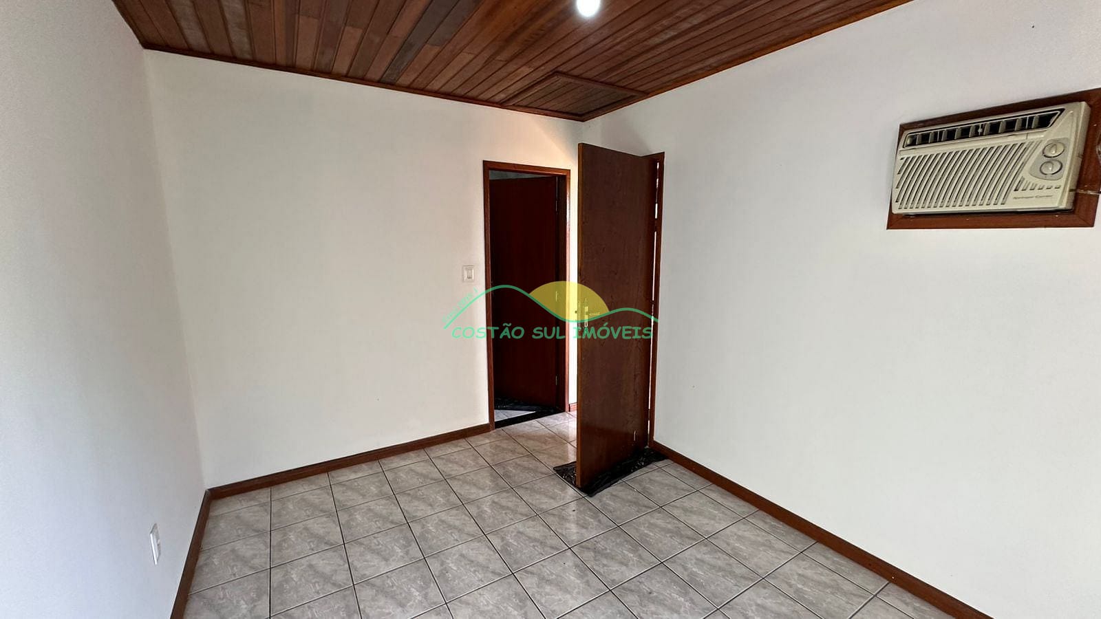 Casa à venda e aluguel com 3 quartos, 240m² - Foto 33