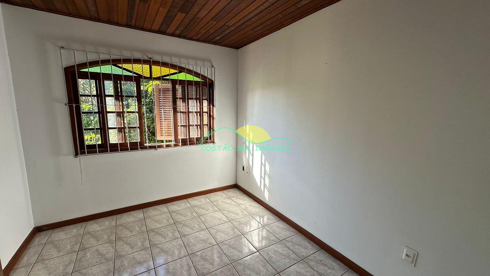Casa à venda e aluguel com 3 quartos, 240m² - Foto 34