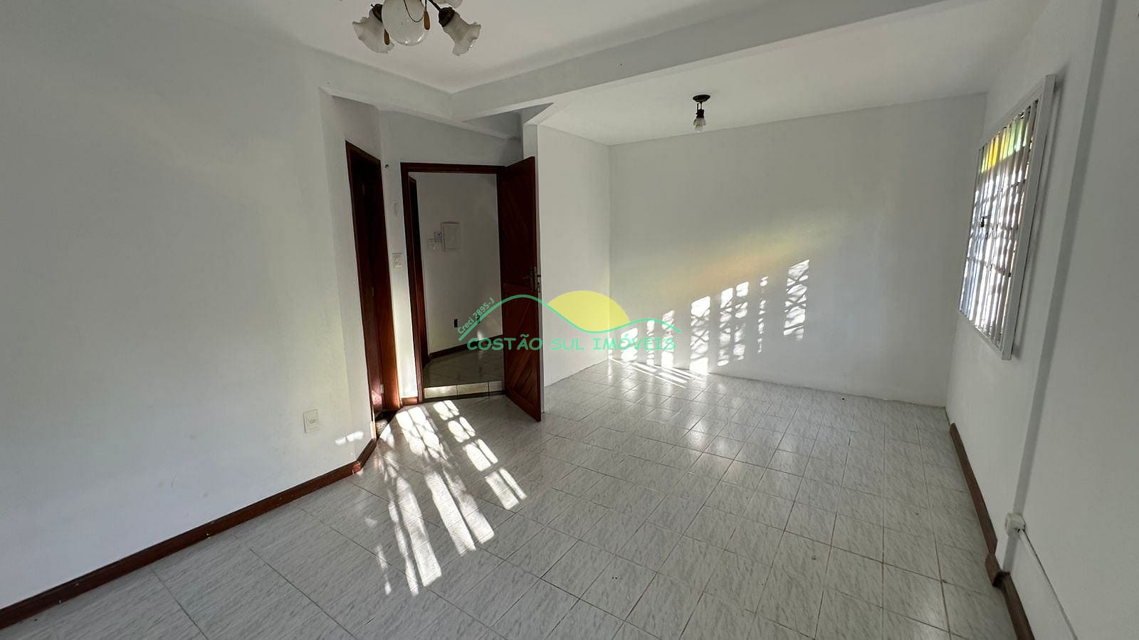 Casa à venda e aluguel com 3 quartos, 240m² - Foto 21
