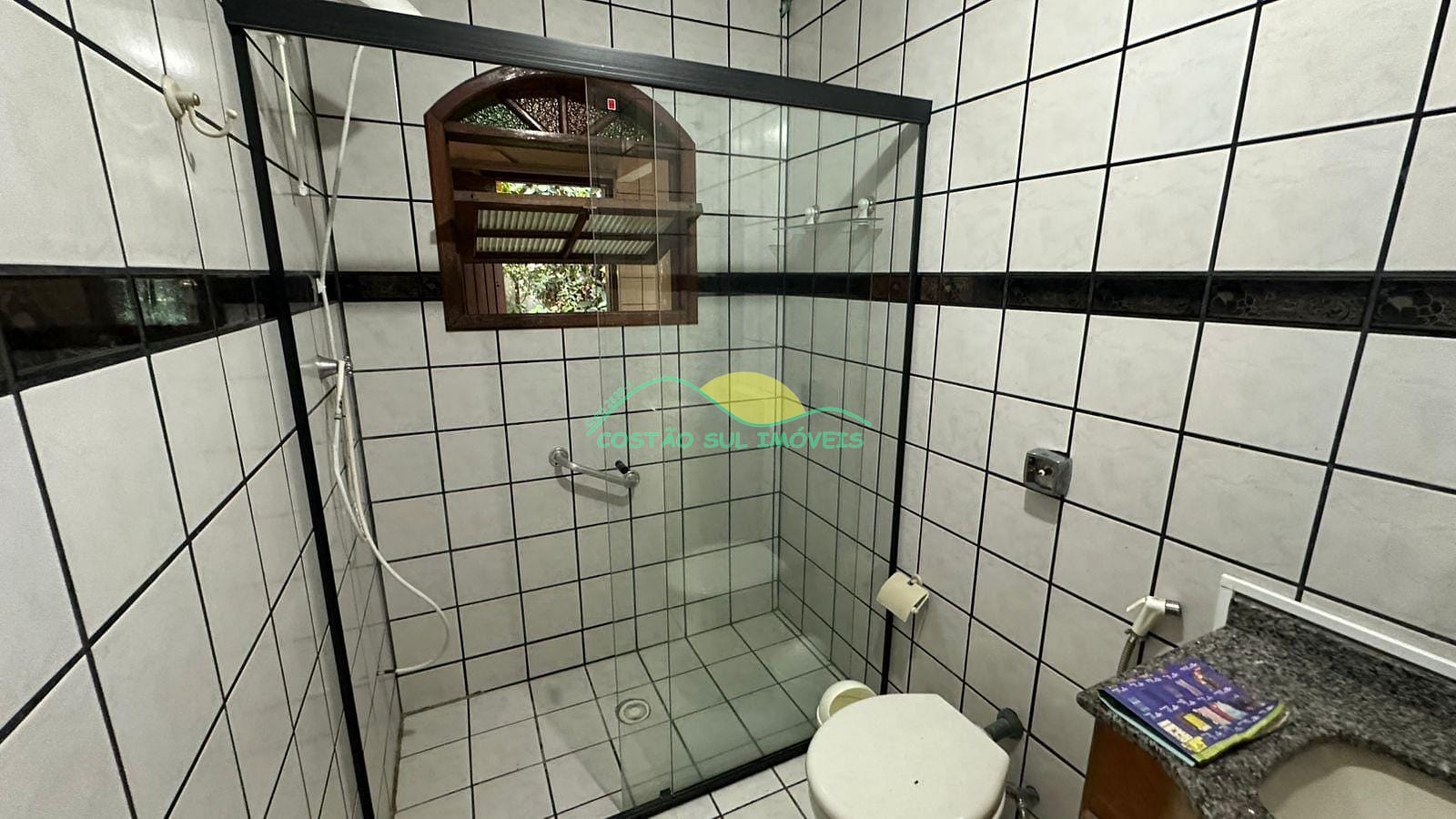Casa à venda e aluguel com 3 quartos, 240m² - Foto 35