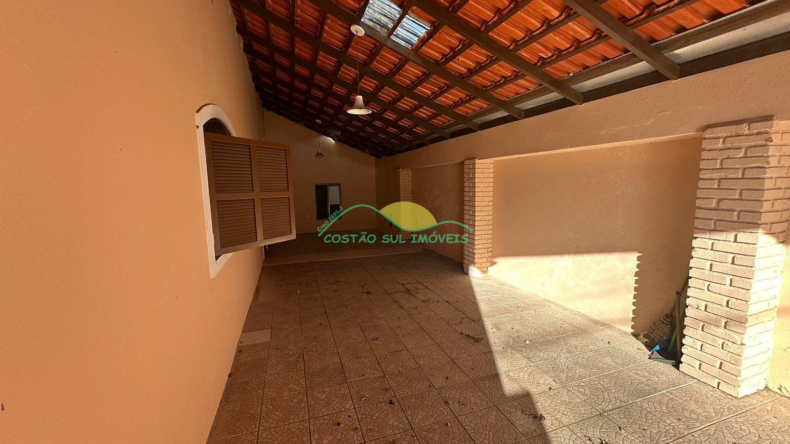 Casa à venda e aluguel com 3 quartos, 240m² - Foto 5