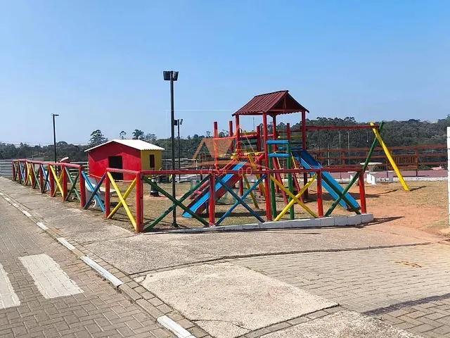 Casa 2 quartos e 2 banheiros, à venda, no bairro Água Espraiada (Caucaia do Alto) em Cotia