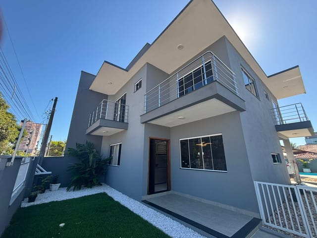 Casa 4 quartos e 4 banheiros, à venda, no bairro Praia Alegre em Penha