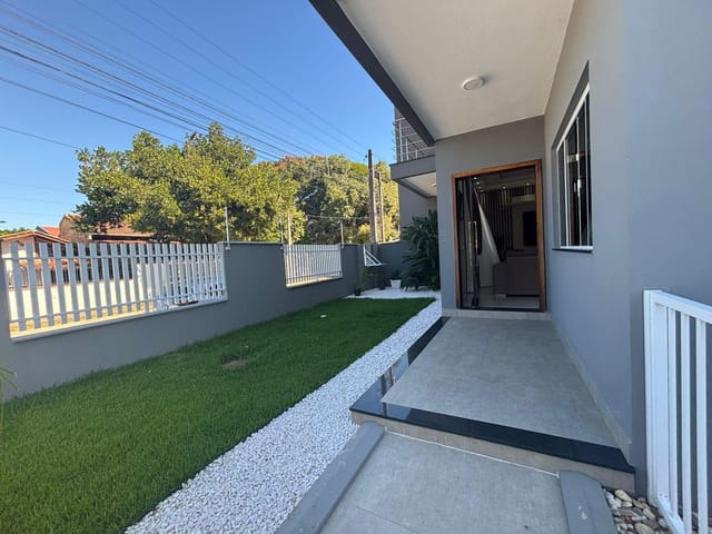 Casa 4 quartos e 4 banheiros, à venda, no bairro Praia Alegre em Penha