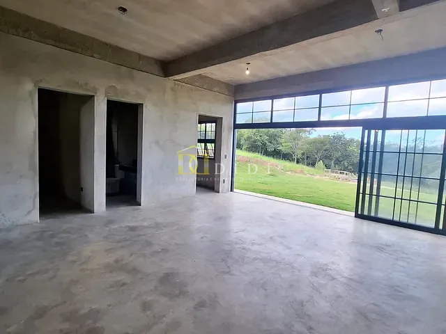 Casa 3 quartos e 3 banheiros, à venda, no bairro Village Porto Feliz em Porto Feliz