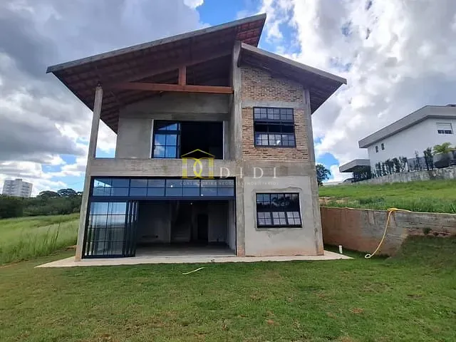 Casa 3 quartos e 3 banheiros, à venda, no bairro Village Porto Feliz em Porto Feliz