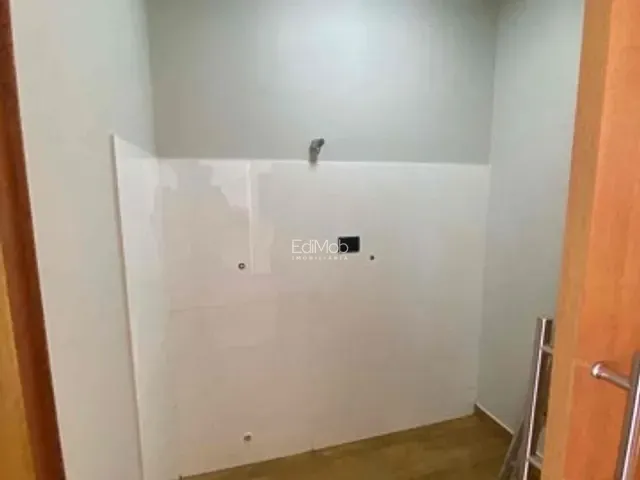 Casa 3 quartos e 2 banheiros, à venda, no bairro Mirante em Cascavel