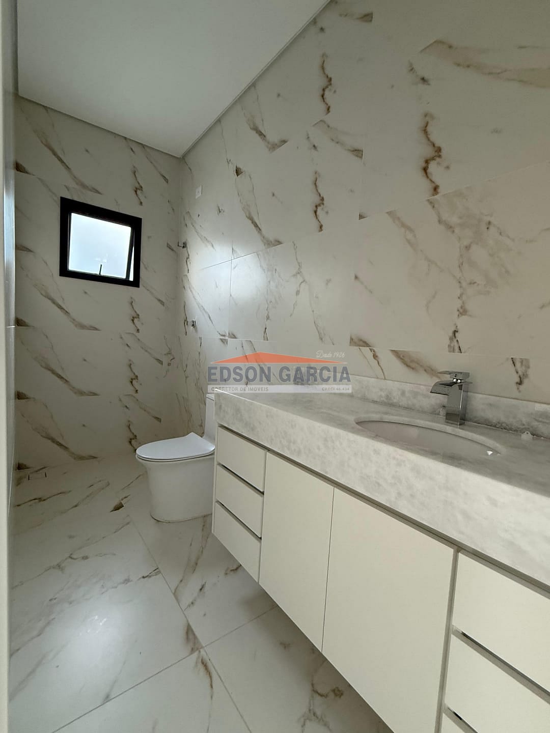 Casa, 4 quartos, 240 m² - Foto 33