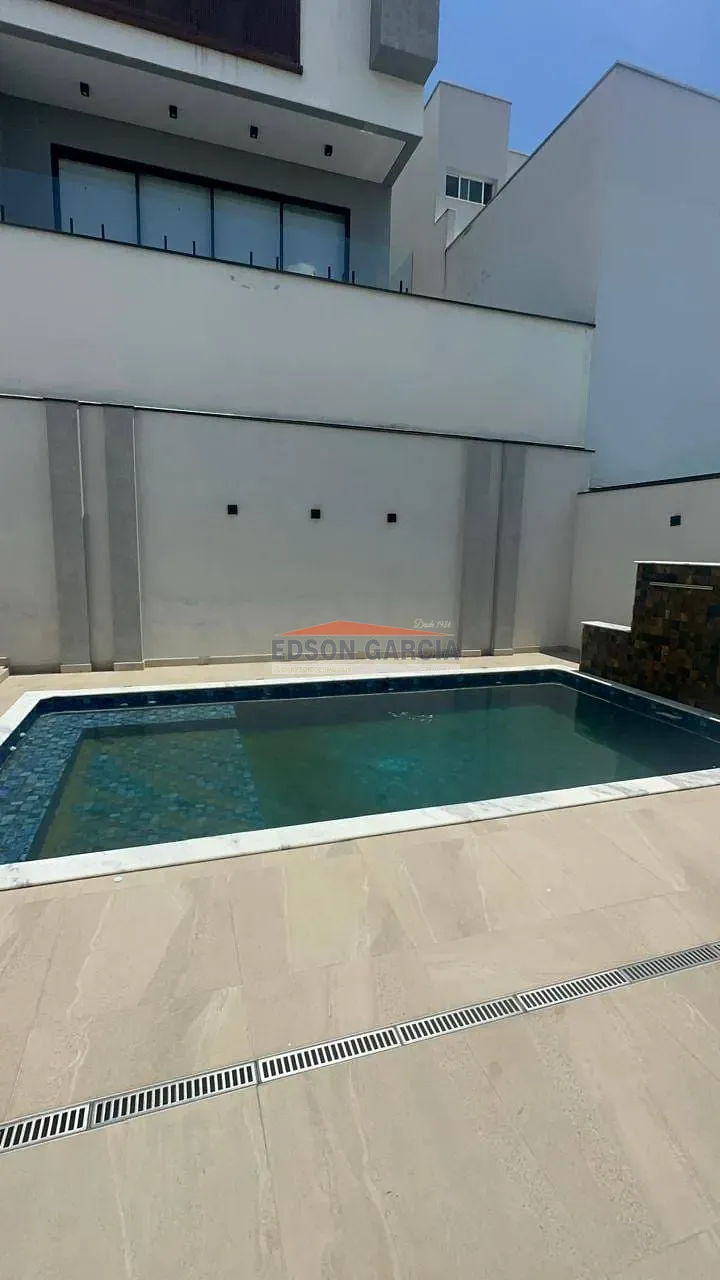 Casa, 4 quartos, 240 m² - Foto 31