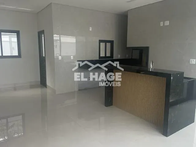 Casa com 380m² 3 quartos e 4 banheiros, à venda, no bairro 23 de Setembro em Várzea Grande