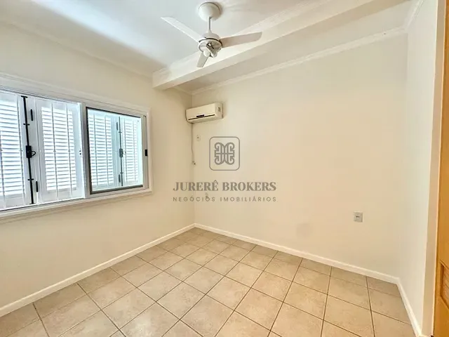 Casa 7 quartos e 5 banheiros, à venda, no bairro Jurerê Internacional em Florianópolis