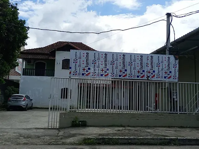 Casa com 720m² 5 quartos e 3 banheiros, à venda, no bairro Centro em Guapimirim