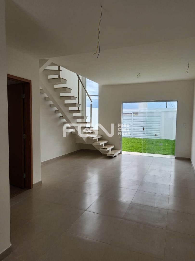 Casa à venda com 3 quartos, 10m² - Foto 10