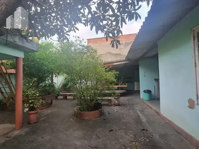 Casa com 155m² 2 quartos e 1 banheiro, à venda, no bairro Centro em Belford Roxo