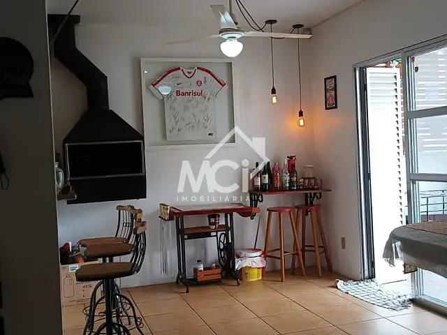 Casa com 300m² 3 quartos e 2 banheiros, à venda, no bairro Laranjal em Pelotas