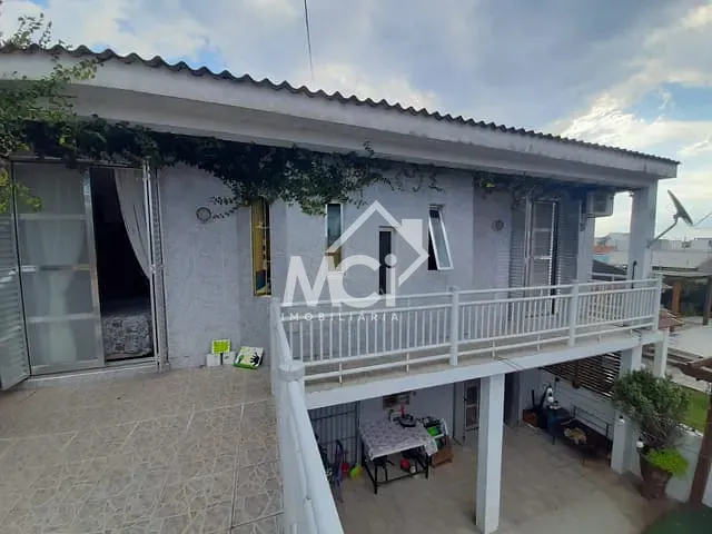 Casa com 300m² 3 quartos e 2 banheiros, à venda, no bairro Laranjal em Pelotas