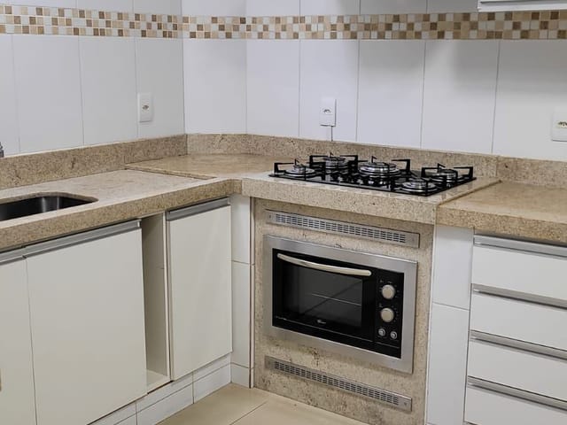 Casa com 364m² 3 quartos e 4 banheiros, à venda, no bairro Jardim Atlântico em Goiânia