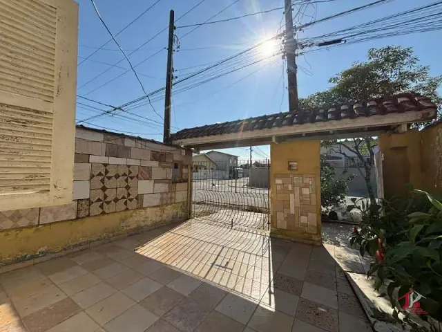 Casa com 115m² 2 quartos e 2 banheiros, à venda, no bairro Cidade Anchieta em Itanhaém