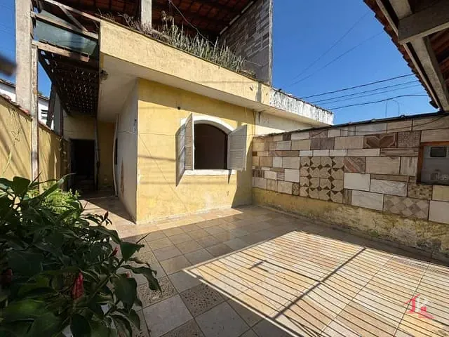 Casa com 115m² 2 quartos e 2 banheiros, à venda, no bairro Cidade Anchieta em Itanhaém