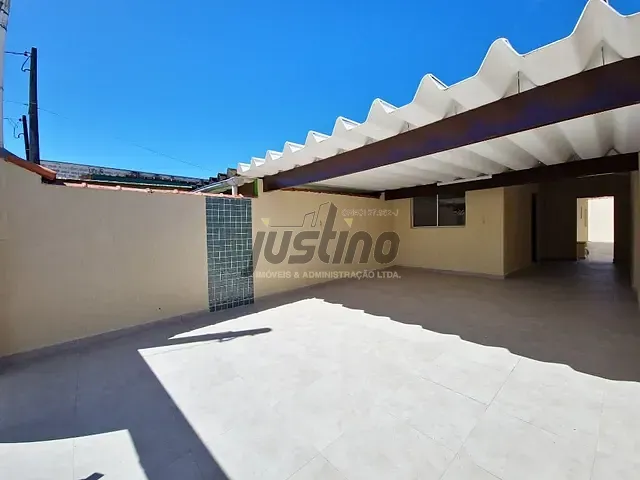 Casa com 130m² 2 quartos e 1 banheiro, à venda, no bairro Balneário Tropical em Itanhaém
