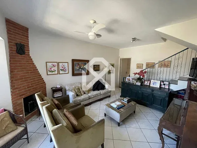 Casa com 160m² 3 quartos e 4 banheiros, à venda, no bairro Itapetinga em Atibaia