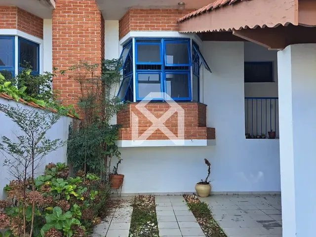 Casa com 160m² 3 quartos e 4 banheiros, à venda, no bairro Itapetinga em Atibaia