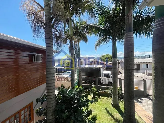 Casa com 240m² 4 quartos e 3 banheiros, à venda, no bairro Floresta em Concórdia