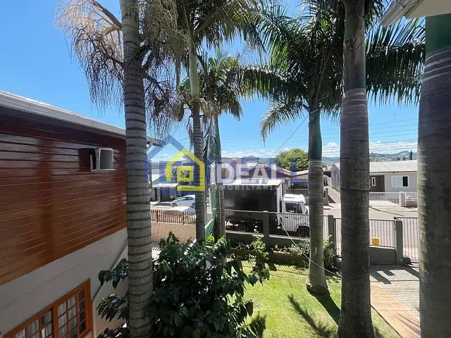 Casa com 240m² 4 quartos e 3 banheiros, à venda, no bairro Floresta em Concórdia