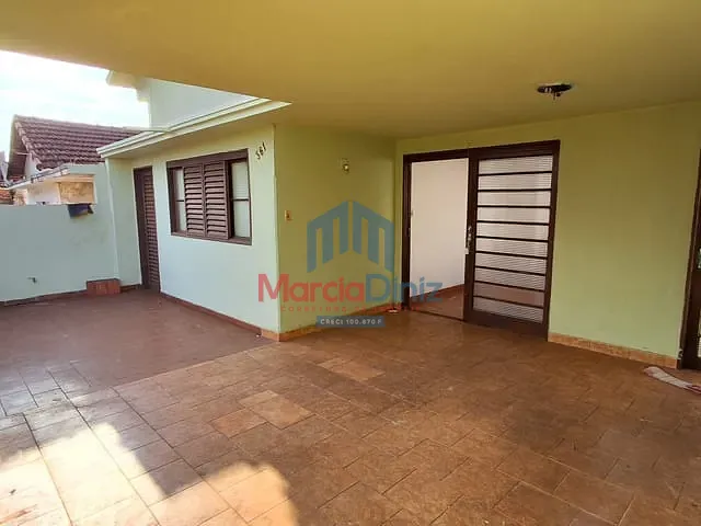 Casa com 479m² 3 quartos e 2 banheiros, à venda, no bairro Centro em Ituverava