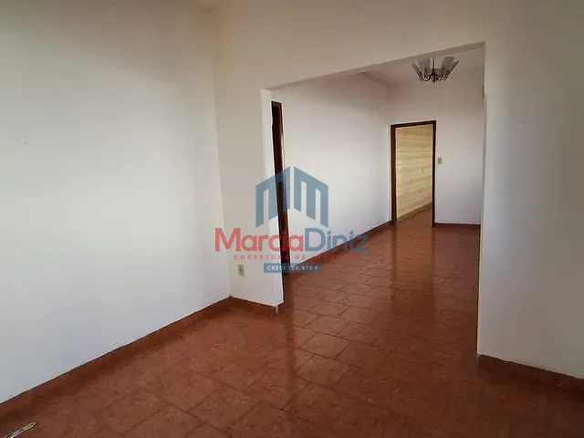 Casa com 479m² 3 quartos e 2 banheiros, à venda, no bairro Centro em Ituverava