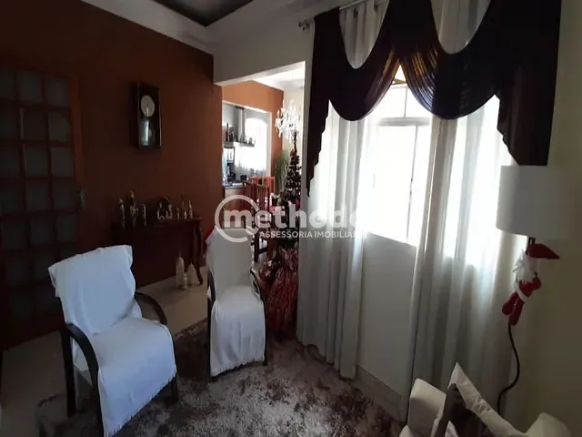 Casa com 382m² 3 quartos e 2 banheiros, à venda, no bairro Vila Manoel Ferreira em Campinas