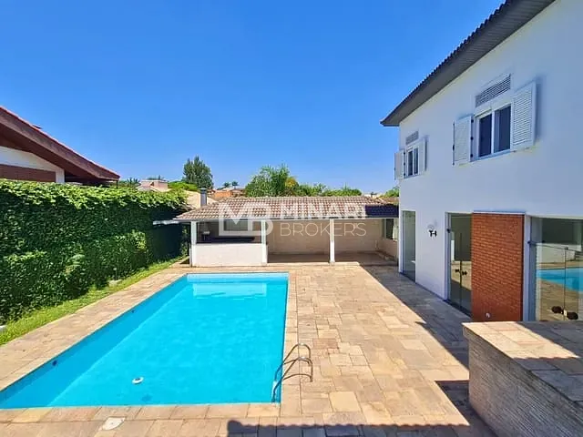 Casa com 850m² 4 quartos e 8 banheiros, à venda, no bairro Alphaville em Santana de Parnaíba