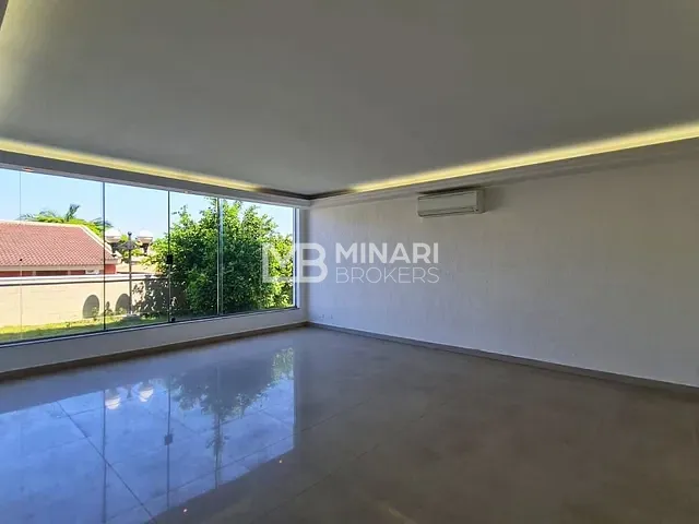 Casa com 850m² 4 quartos e 8 banheiros, à venda, no bairro Alphaville em Santana de Parnaíba