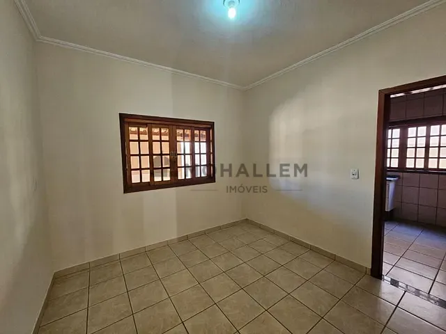 Casa com 330m² 3 quartos e 2 banheiros, à venda, no bairro Centro em Piranguinho