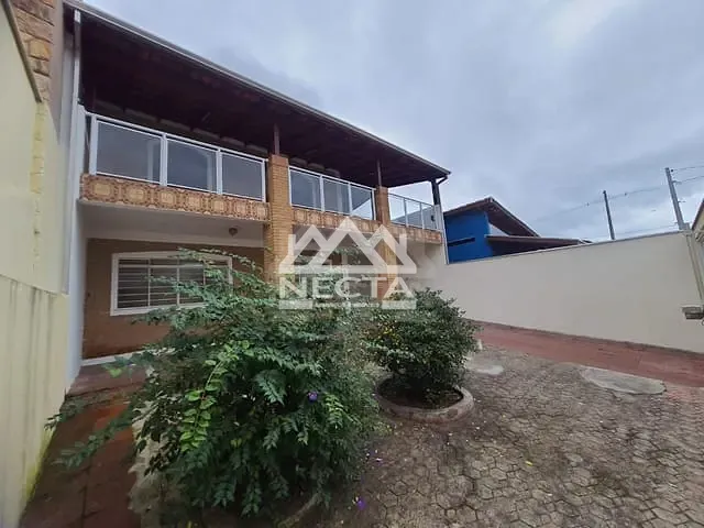 Casa com 232m² 5 quartos e 3 banheiros, à venda, no bairro Centro em Caraguatatuba