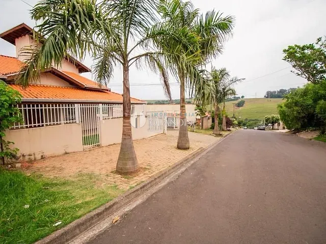 Casa com 580m² 2 quartos e 1 banheiro, à venda, no bairro Cidade Universitária em Engenheiro Coelho