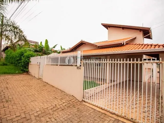 Casa com 580m² 2 quartos e 1 banheiro, à venda, no bairro Cidade Universitária em Engenheiro Coelho