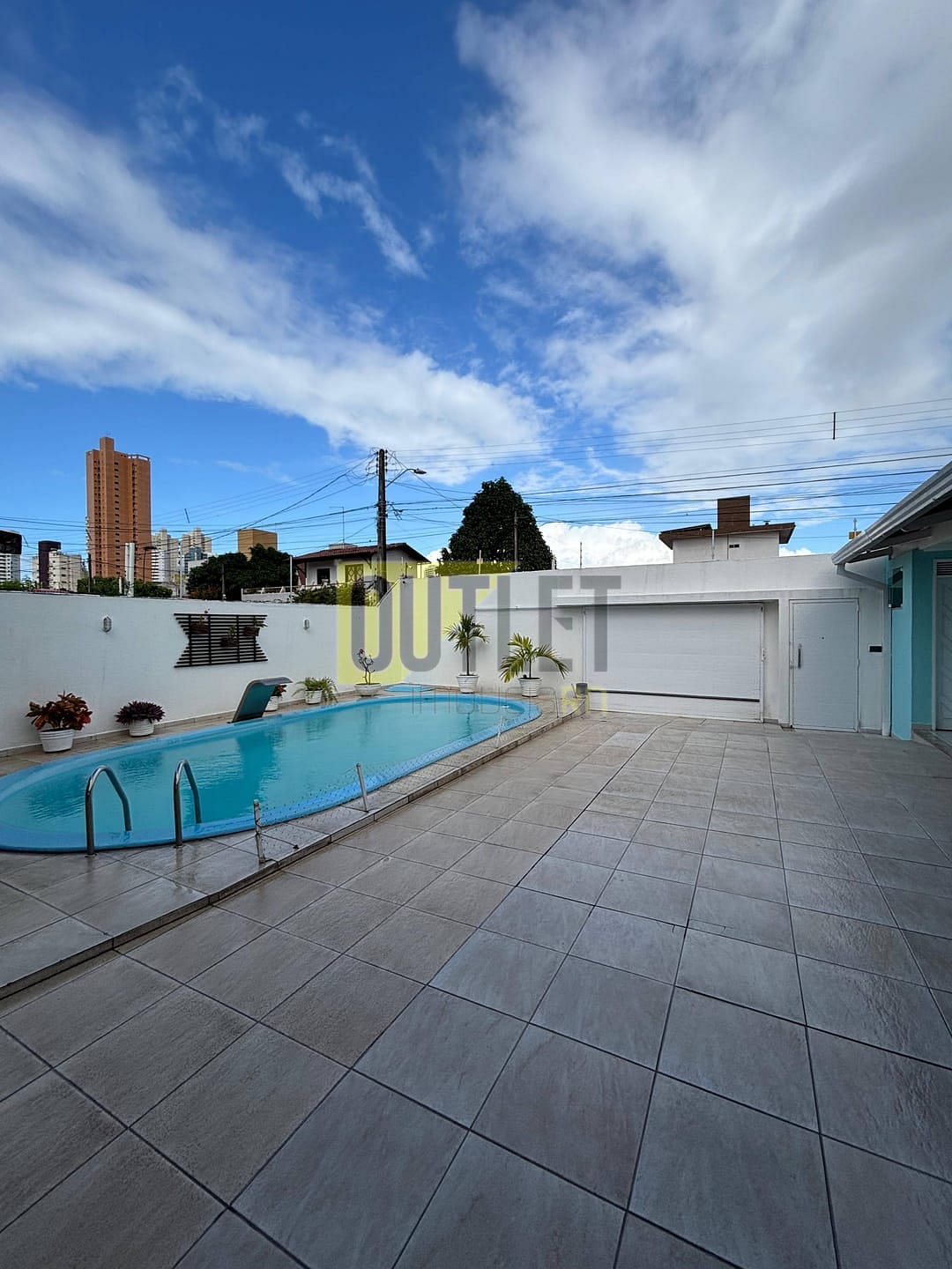 Casa à venda com 3 quartos, 230m² - Foto 3